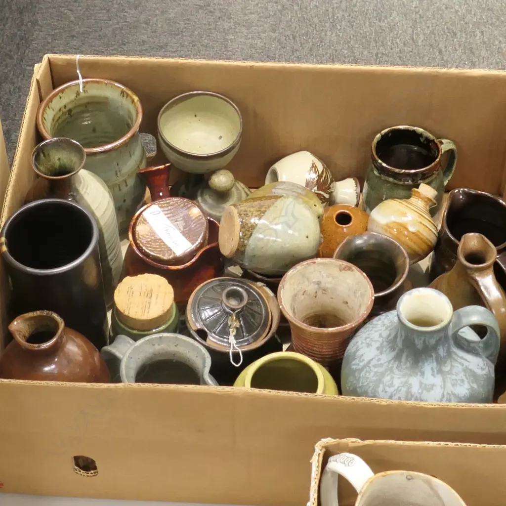 BOX LOT RETRO POTTERY Image 1++