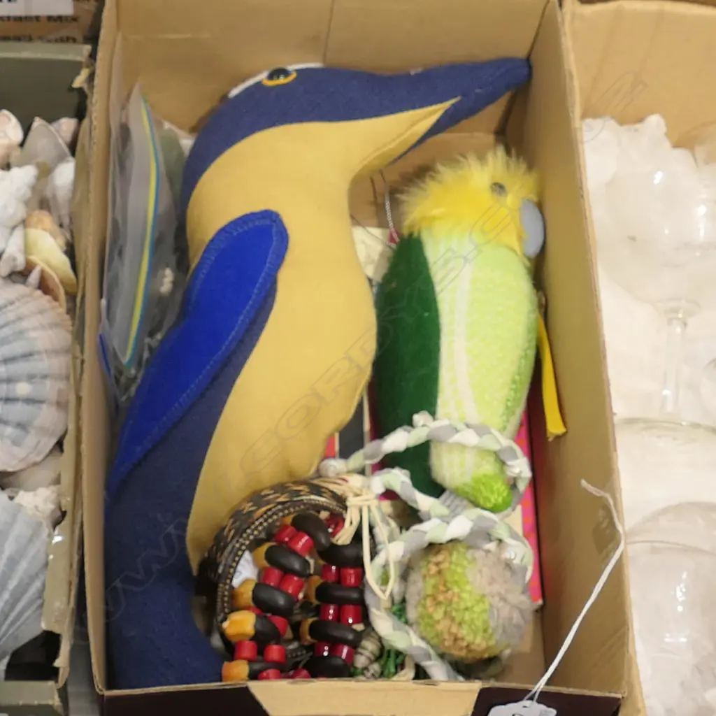 ASST TOYS/POMPOMS/BRACELETS ETC Image 1++