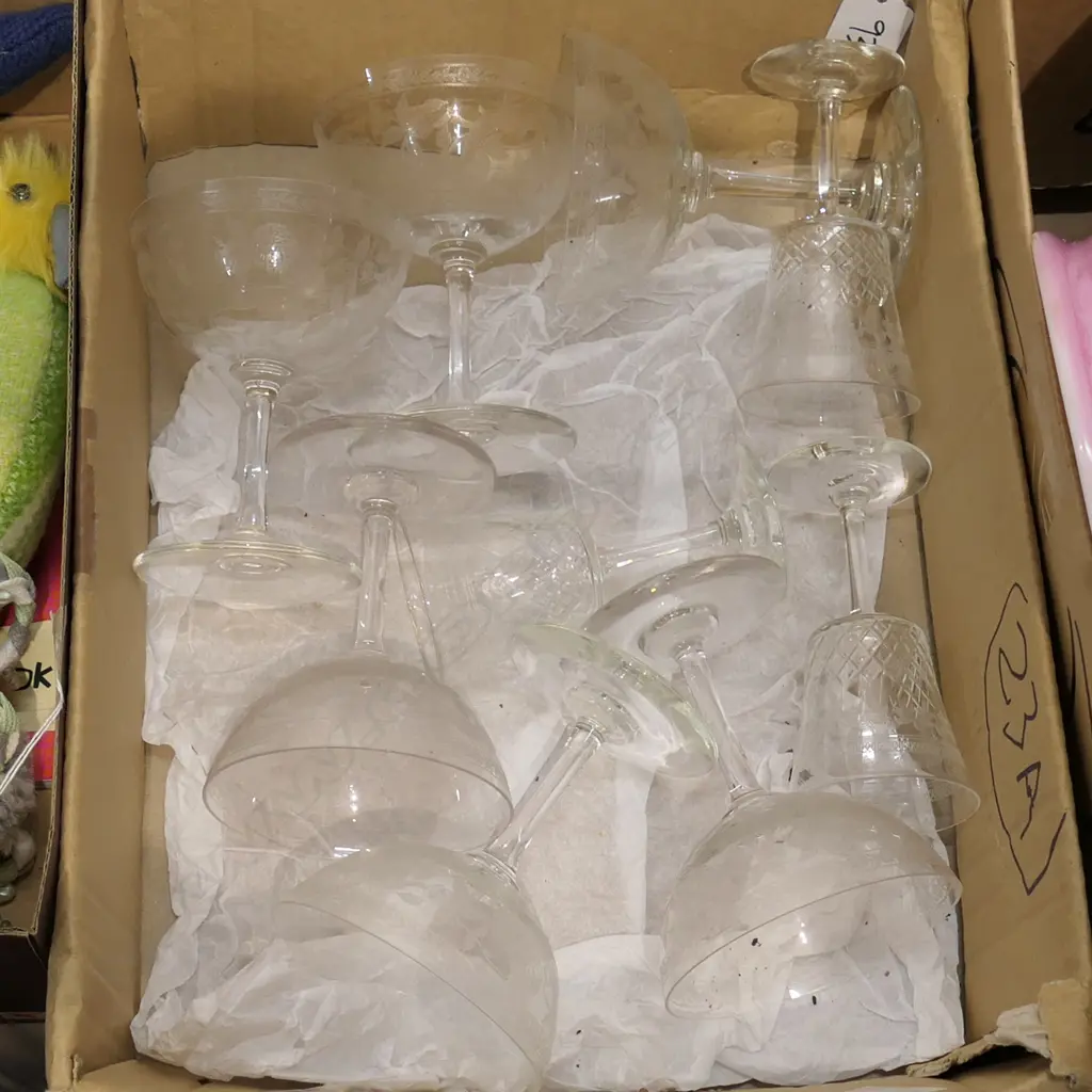 LOT ASST ETCHED EDWARDIAN GLASSES Image 1++