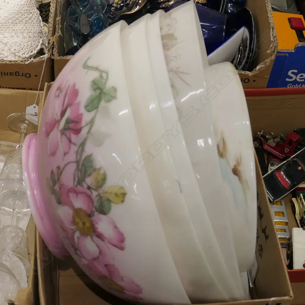 BOX LOT VINTAGE LIGHT SHADES INCL. PINK PAIR 350MM DIA Image 1++