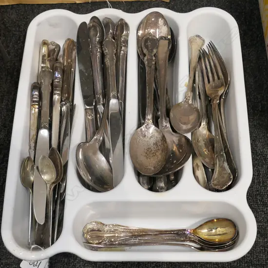 BOX LOT ASST CUTLERY