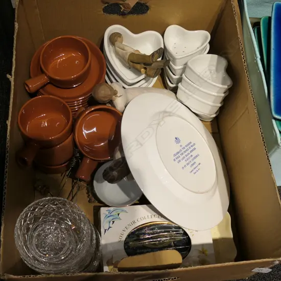 BOX CHINA, ROYALTY, CRYSTAL ETC