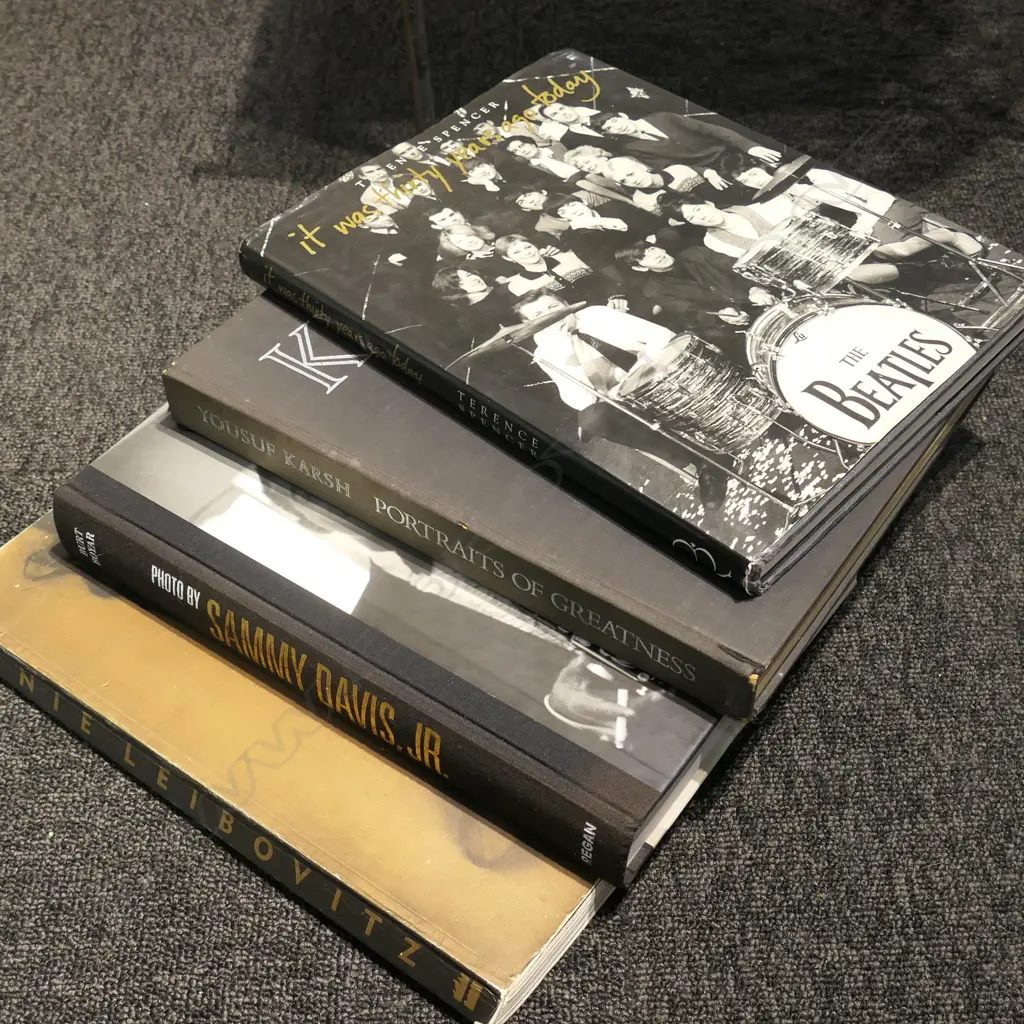 4 OLD PHOTOGRAPHS INCL. ANNIE LEIBOWITZ Image 1++