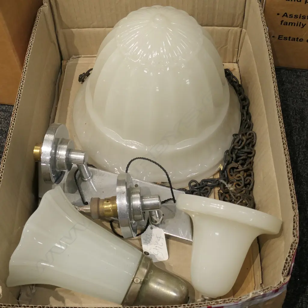 BOX LOT VINTAGE LIGHT FITTINGS Image 1++