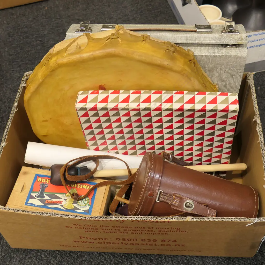 LOT ASST CHESS SET/MINOCULAR/CAMERA/DRUM/PRINTS ETC Image 1++