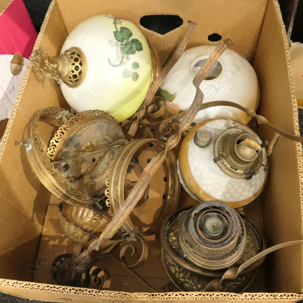 BOX LOT ASST. VINTAGE LIGHT FITTINGS Image 1++