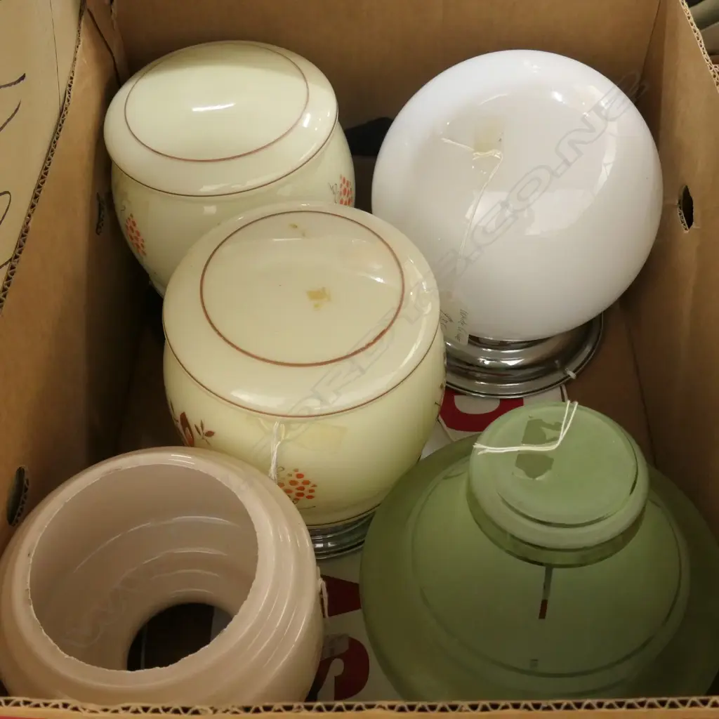 BOX LOT ASST. ART DECO LIGHT SHADES Image 1++