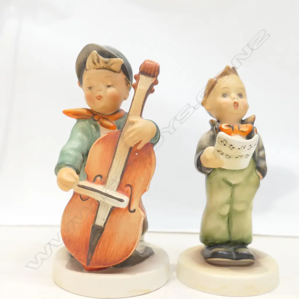 TWO HUMMEL FIGURES Image 1++