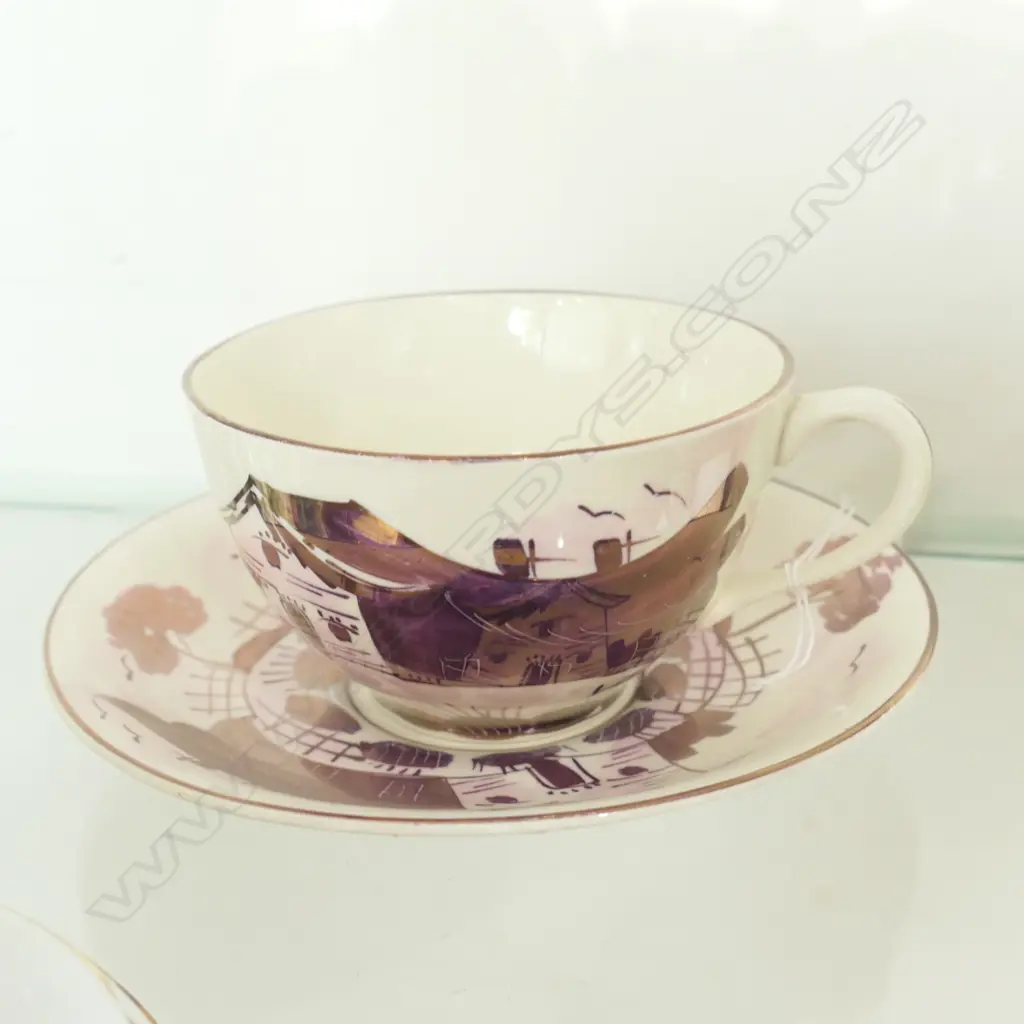 GRAYS POTTERY LUSTREWARE CUP AND SAUCER Image 1++