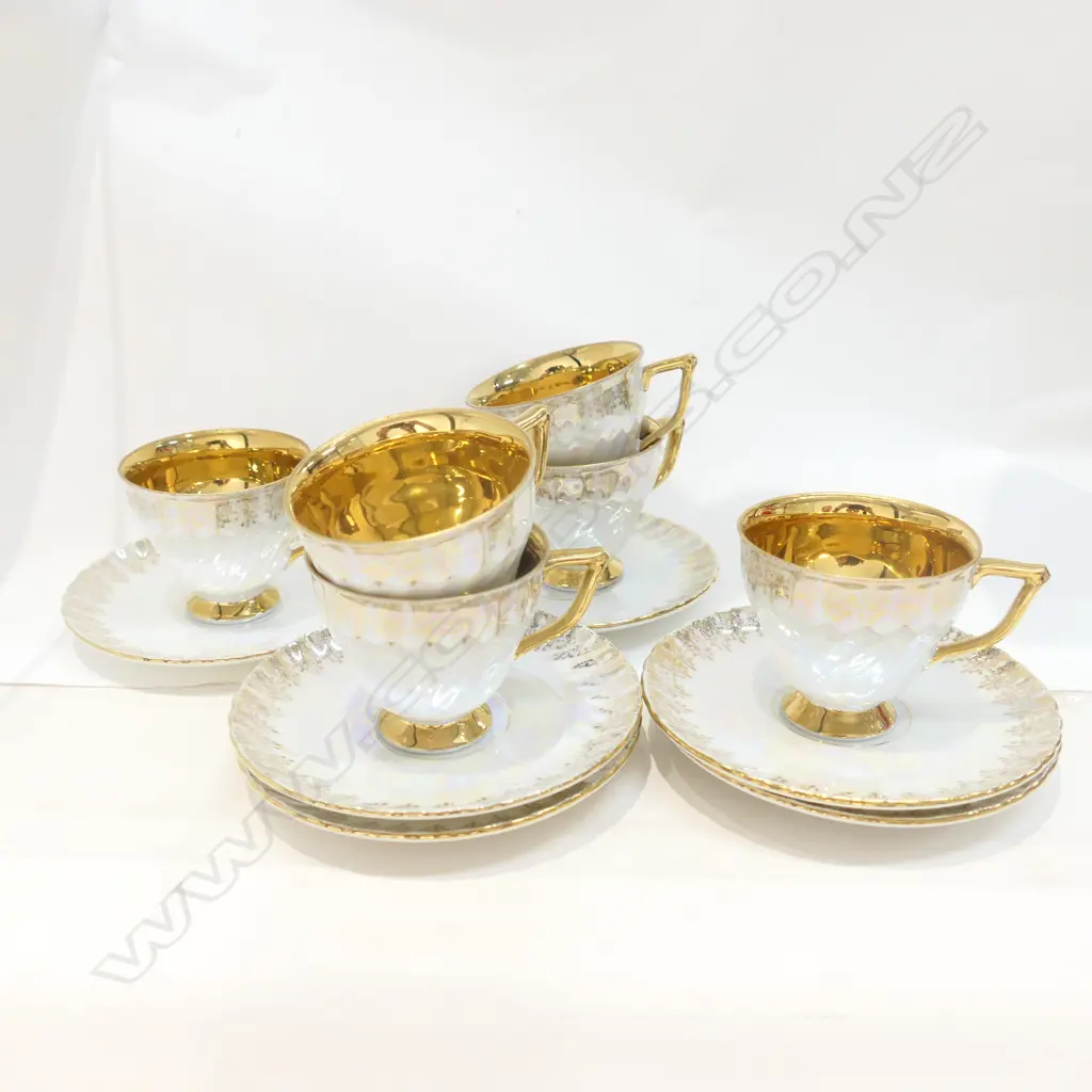 12 PIECE WESTMINSTER CHINA CUPS AND SAUCERS, gold and opal colour Image 1++