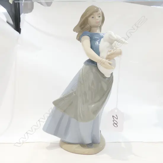 NAO SCULPTURE WOMAN WITH RABBIT H.260mm