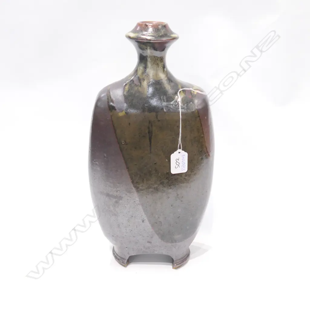 CERAMIC VASE 400MM H Image 1++