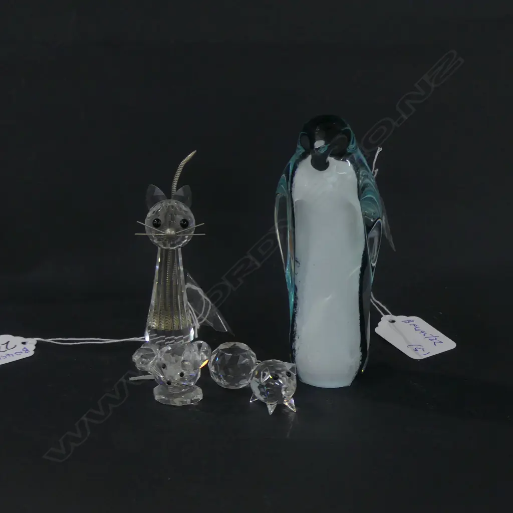 ASST SWAROVSKI + GLASS PENGUIN Image 1++