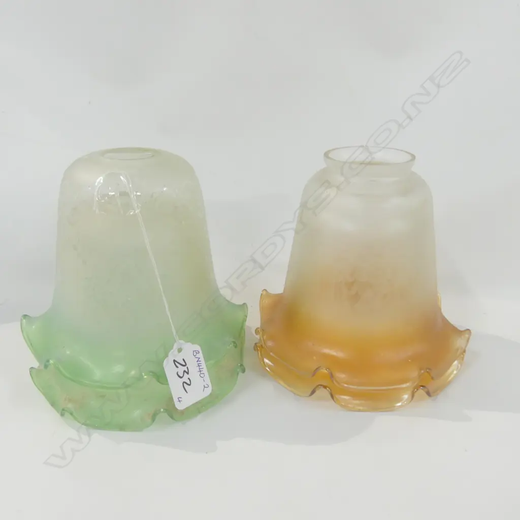 FOUR ANTIQUE STYLE GLASS LIGHTSHADES Image 1++