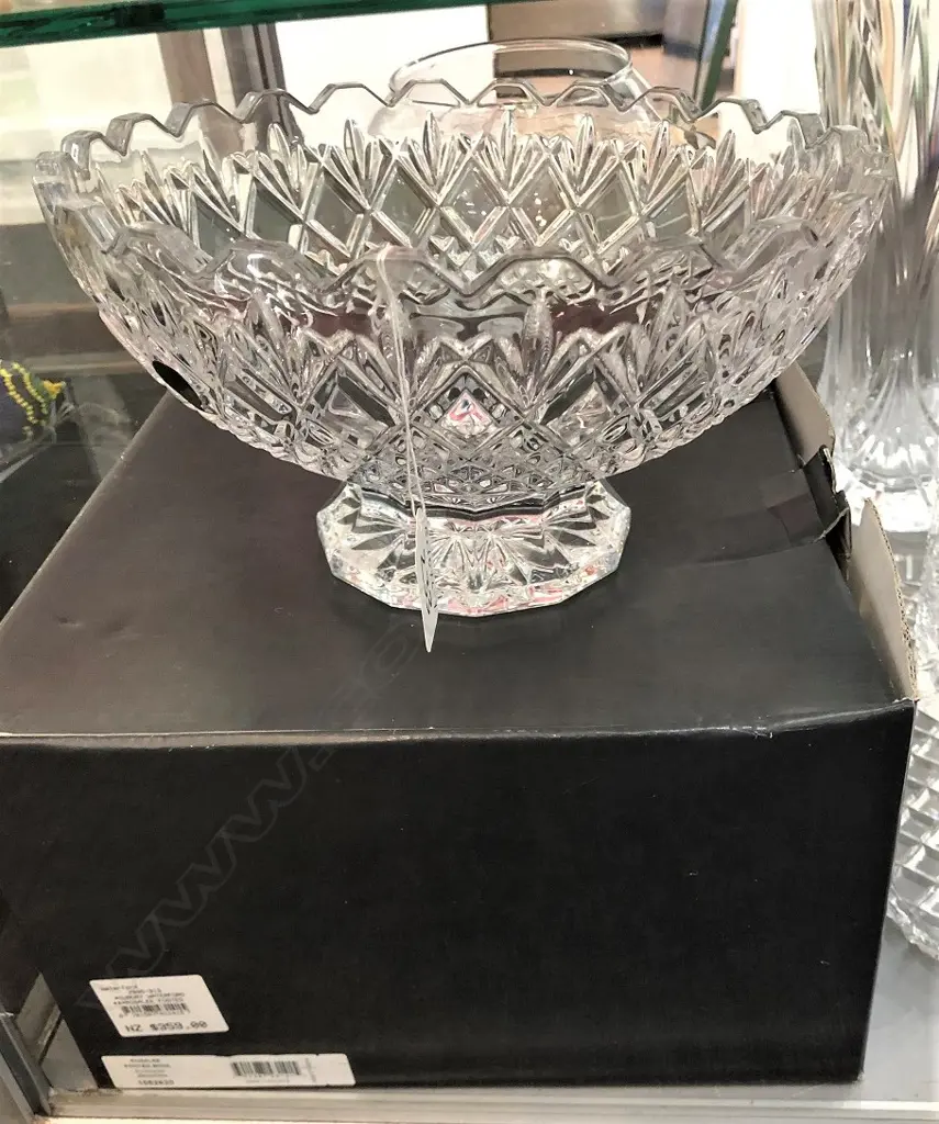 WATERFORD CRYSTAL FOOTED BOWL AS NEW IN BOX Dia.255mm Image 1++