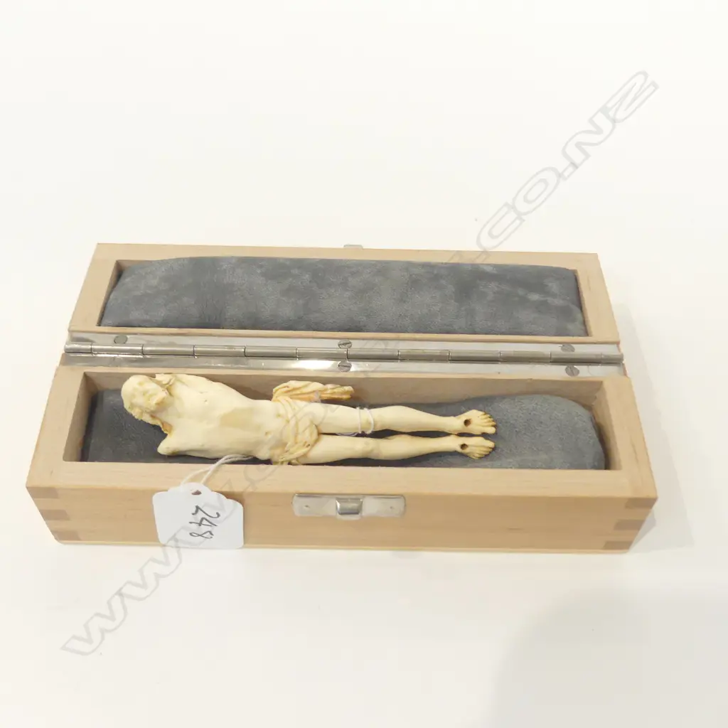 ANTIQUE IVORY CARVED CORPUS CHRISTI, H.106mm IN LATER WOOD BOX Image 1++