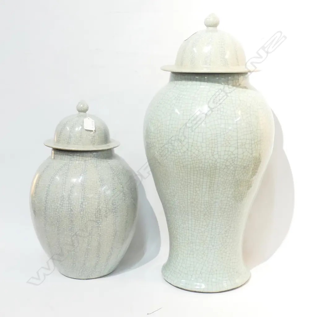 2 CHINESE CRACKLE GLAZE BALUSTER LIDDED VASES Image 1++