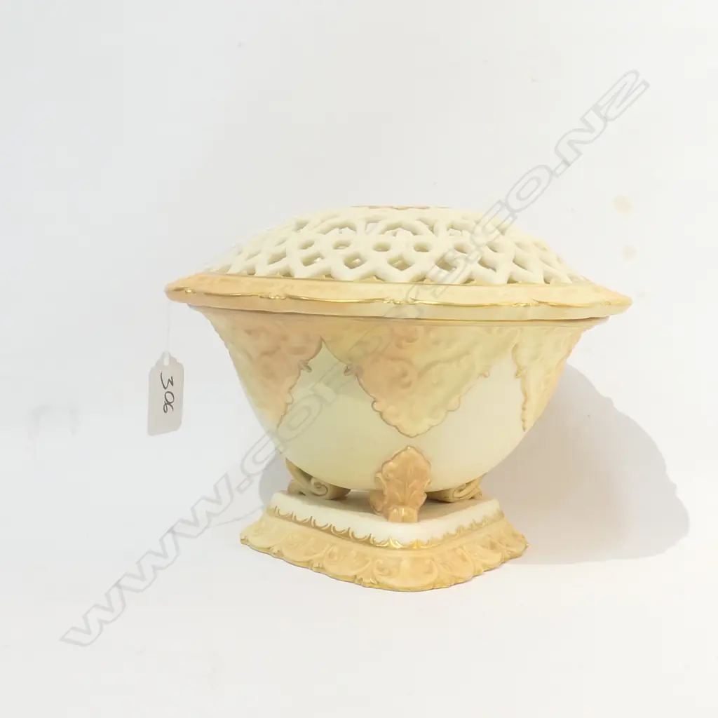 WORCESTER BLUSH LIDDED BASKET, PROFESSIONAL RESTORATION  Image 1++
