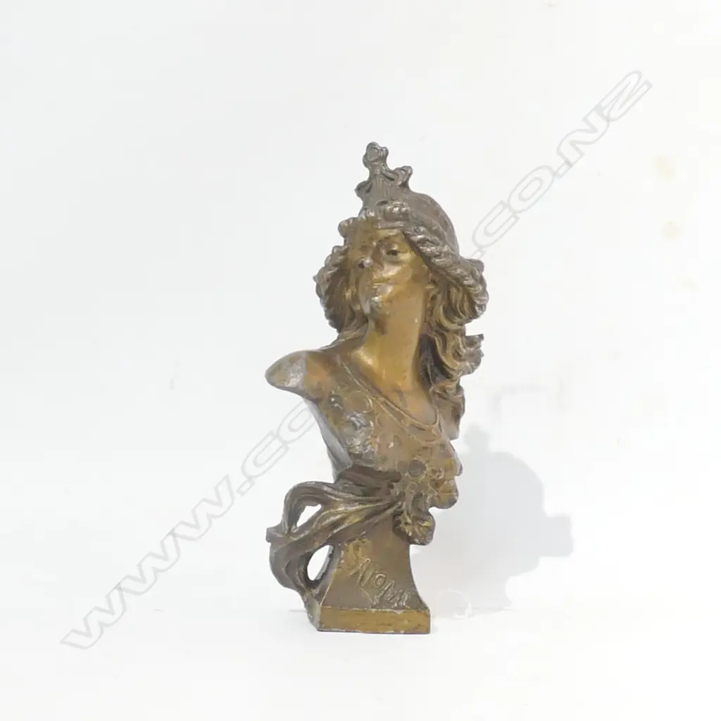 SMALL ART NOUVEAU BUST OF SALOME BY FRANZ IFFLAND Image 1++