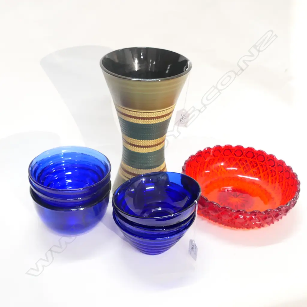 GERMAN STUDIO VASE A/F +7 GLASS BOWLS Image 1++