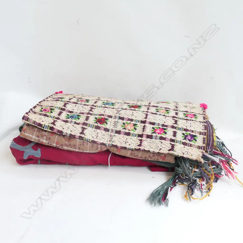 4 PCES HAND WORKED TEXTILES... Image 1++