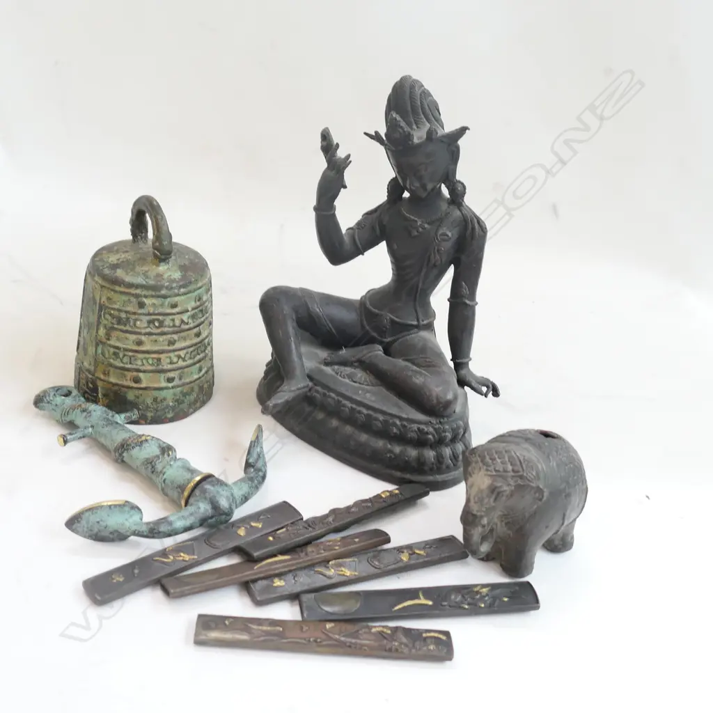COLLECTION OF COPPER / BRASS ITEMS; FIGURE, ELEPHANT, ANCHOR, BELL ETC Image 1++