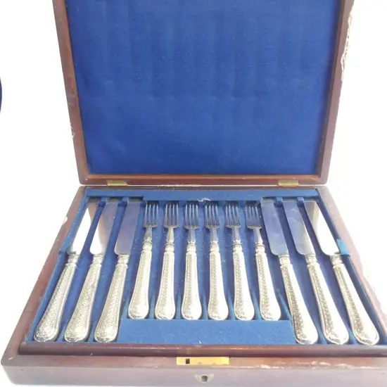 C1900 S/PLATE 12 PERSON FRUIT SET IN MAHOGANY BOX