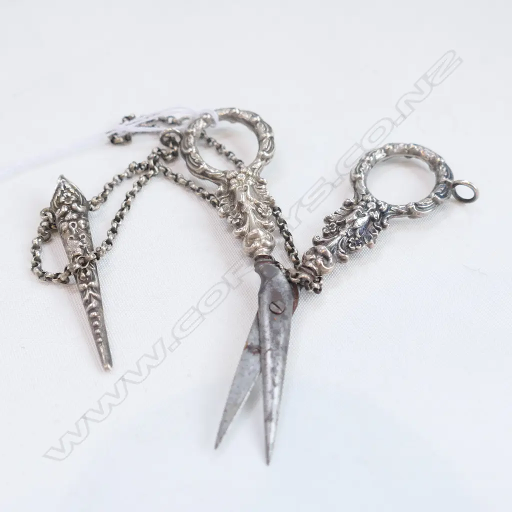 PR EDW SILVER MOUNTED HOUSE KEEPERS SCISSORS... Image 1++