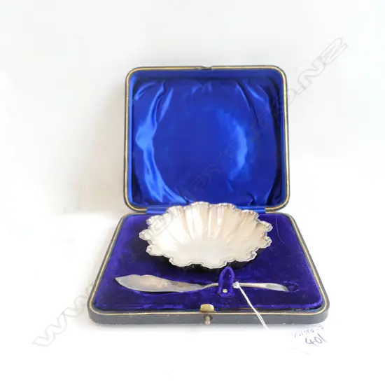 EDW SILVER BUTTER DISH AND KNIFE GLASS LINER. BOXED