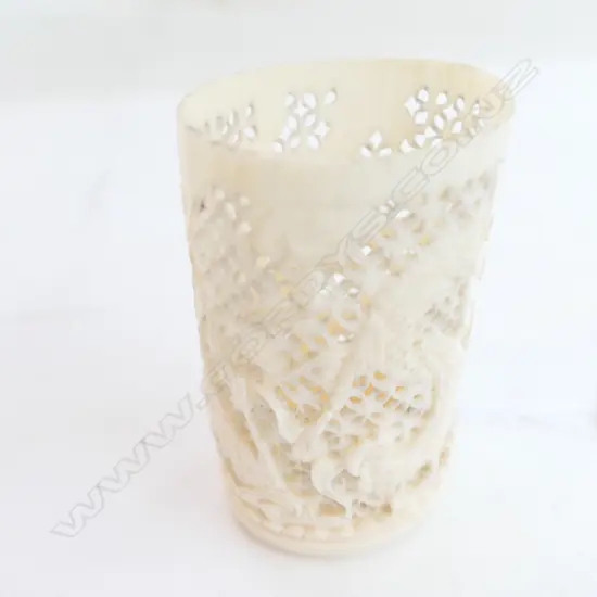 VINTAGE FINE CHINESE IVORY CARVED BRUSH POT?