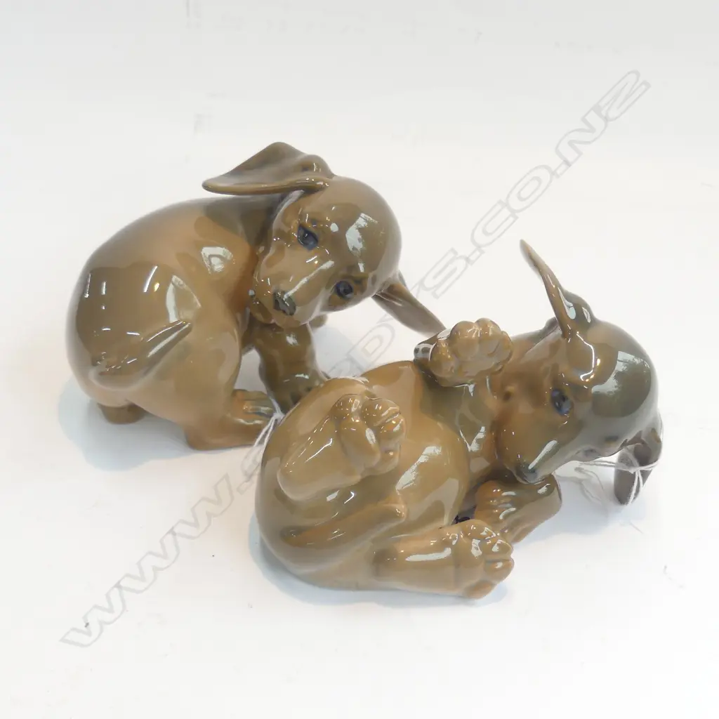 2 ROYAL COPPENHAGEN PUPPY DOGS Image 1++