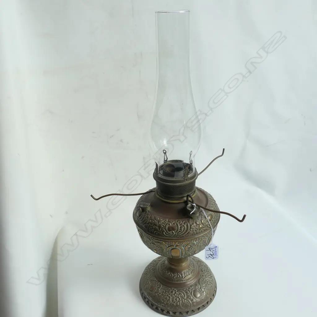 KEROSENE LAMP Image 1++