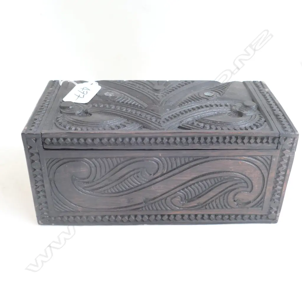 LARGE CARVED WOODEN MAORI BOX 200MM L Image 1++