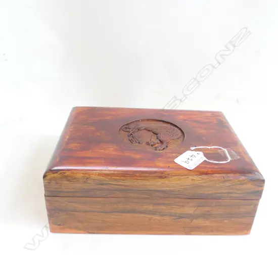 HINGED LID BOX CARVED KIWI CREST 230 X 180 X 90MM