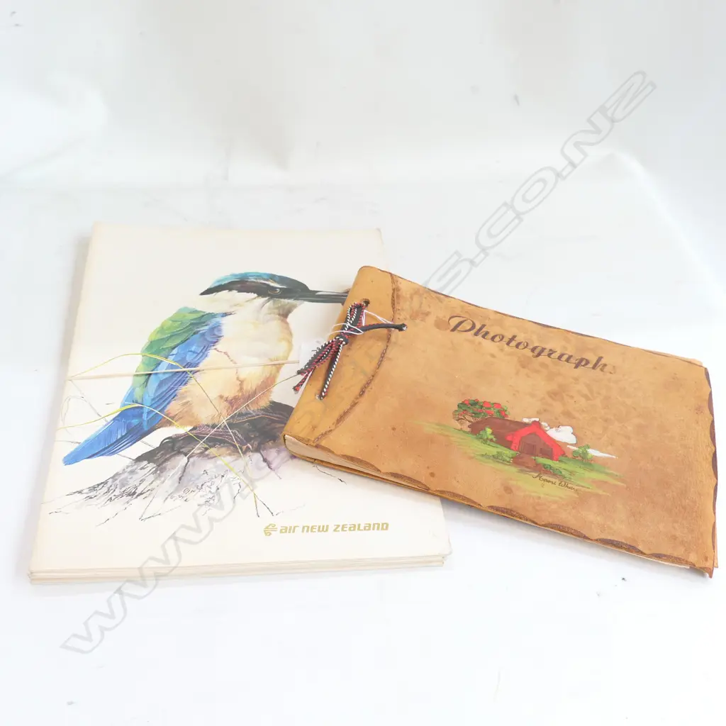 7 AIR NZ LGE MENU'S + SMALL POSTCARD ALBUM  Image 1++