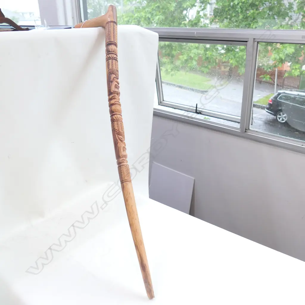ISLAND CARVED WALKING STICK Image 1++