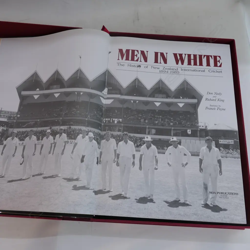 LGE LTD ED BOOK 'MEN IN WHITE' #103/1200 1894-1985 Image 1++