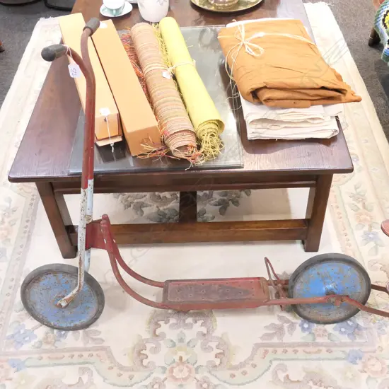 VINTAGE CHILDS SCOOTER