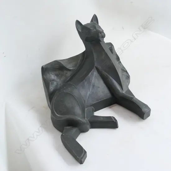 BRYAN JONES RESIN CAT SCULPTURE '86 270MM W