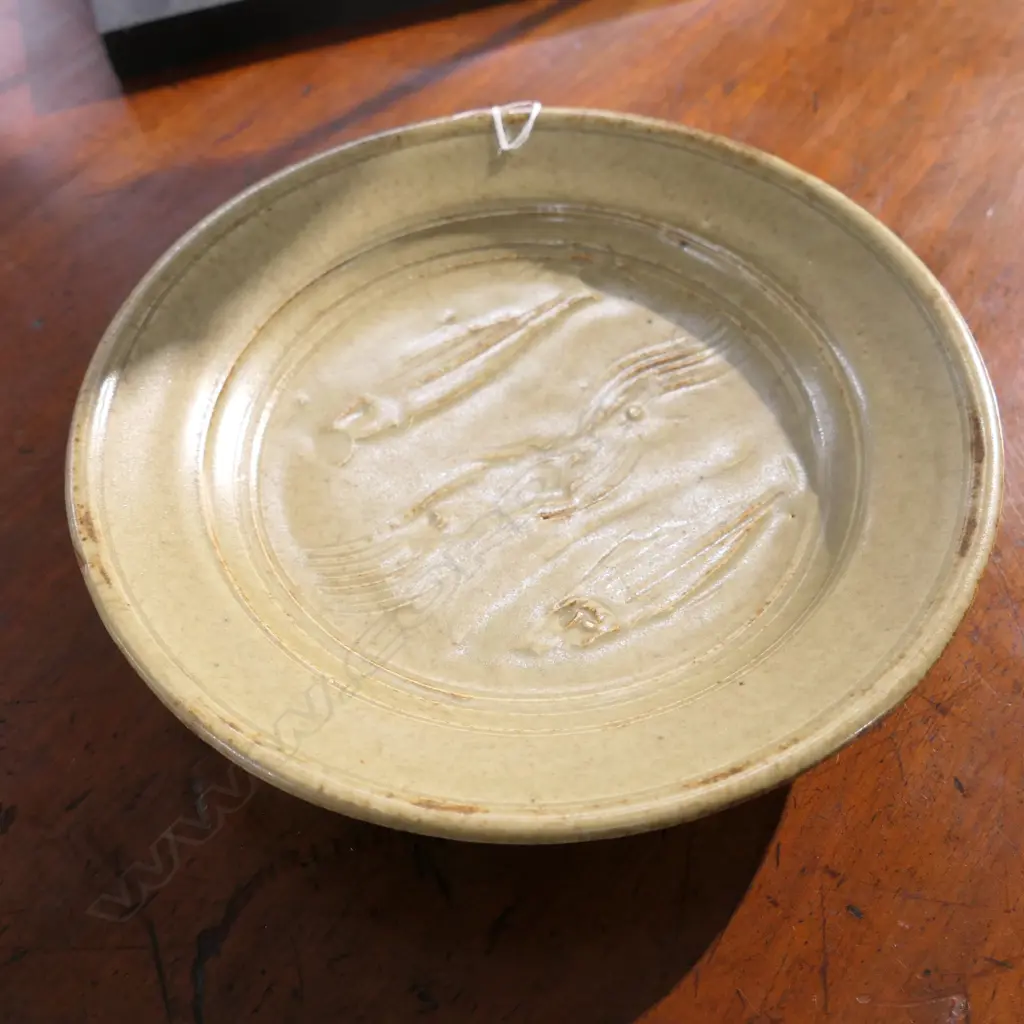 CREWENNA POTTERY DISH 3 FISH IMPRESSED MARK  Image 1++