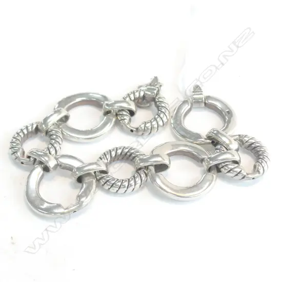 STG SILVER CIRCLE BRACELET