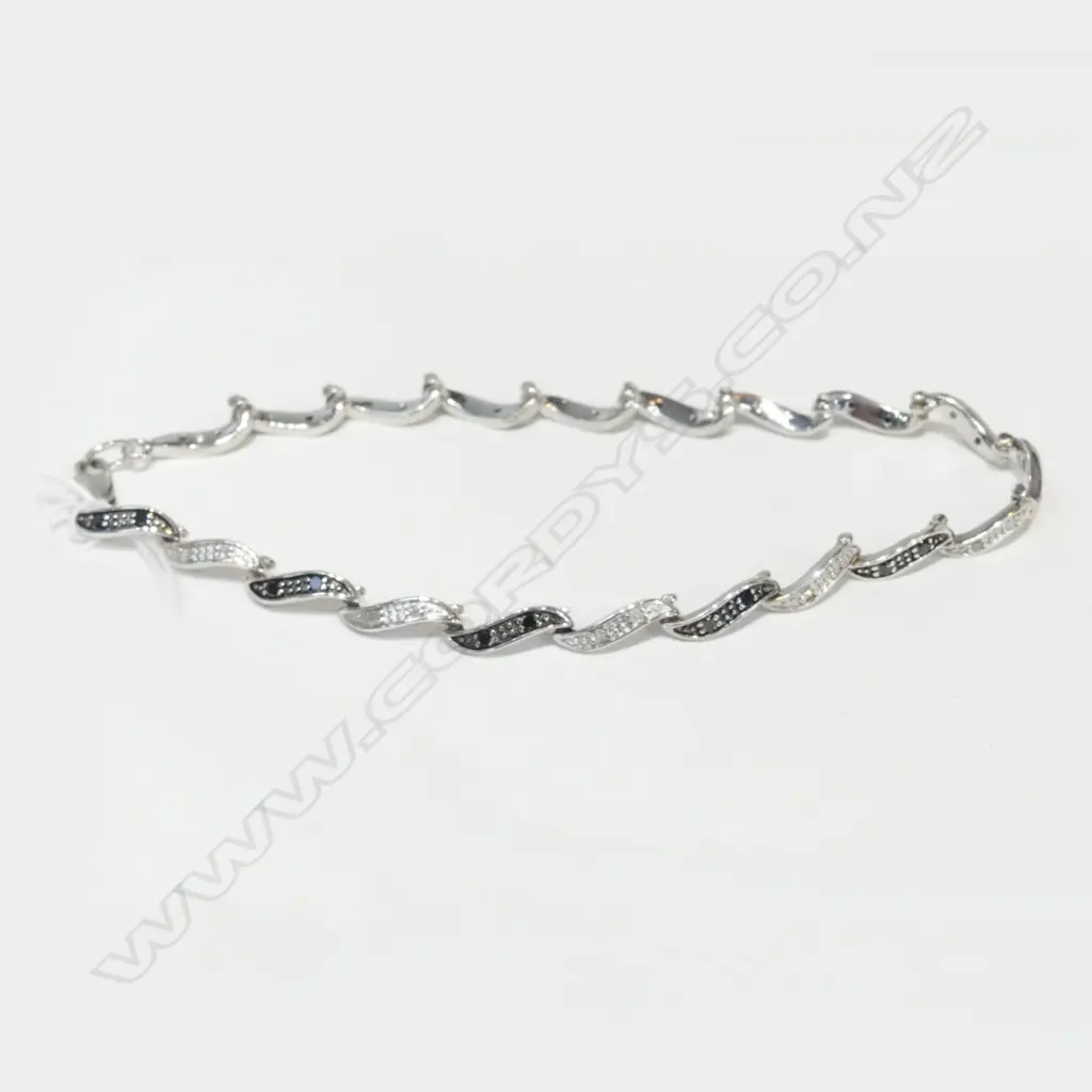SILVER BRACELET, TWIST LINKS Image 1++
