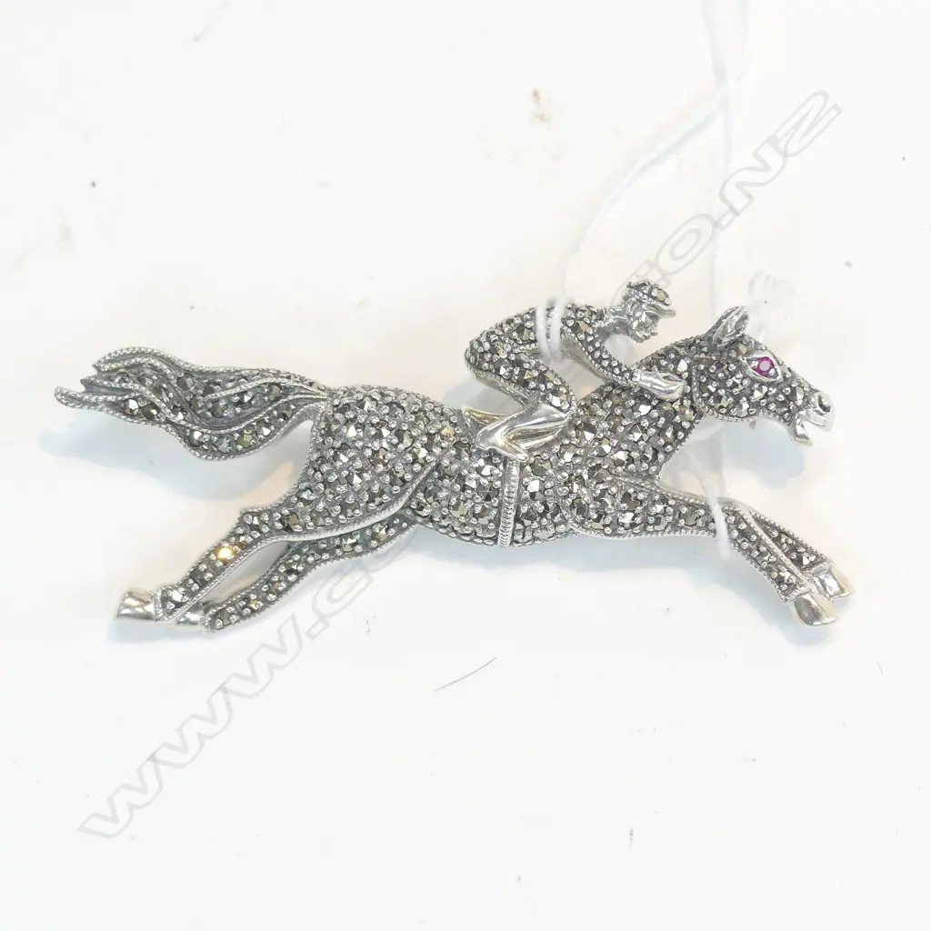 SILVER MARCASITE HORSE & JOCKEY BROOCH RUBY EYE Image 1++