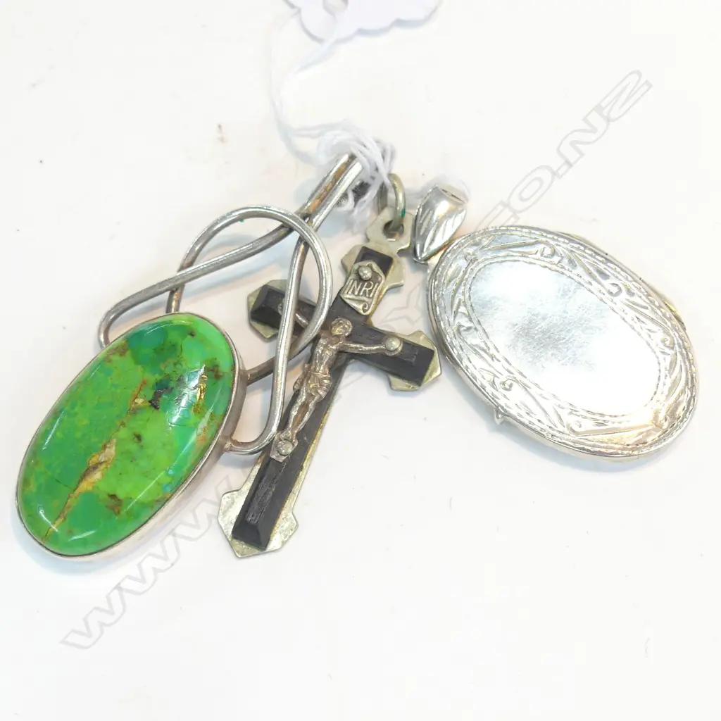 2 SILVER PENDANTS/1 EBONY /SILVER CROSS Image 1++