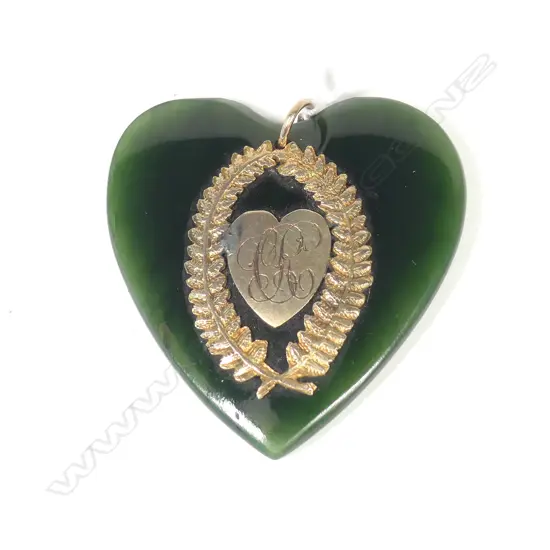 GREENSTONE 9CT HEART PENDANT