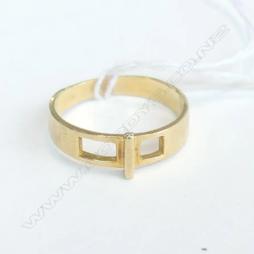UNMARKED 9CT GOLD RING 3gm Image 1++