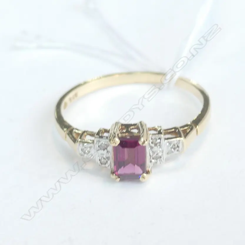 9CT RHODALITE GARNET & DIAMOND RING  Image 1++