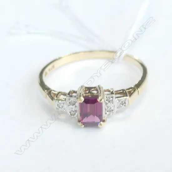 9CT RHODALITE GARNET & DIAMOND RING 