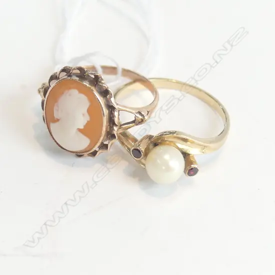 9CT PEARL/GARNET RINGS + 9CT ROSE GOLD CAMEO RING