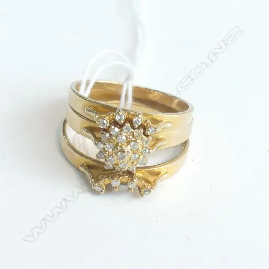 SET 3 9CT RINGS EACH SET WITH DIAMONDS 4.6gms